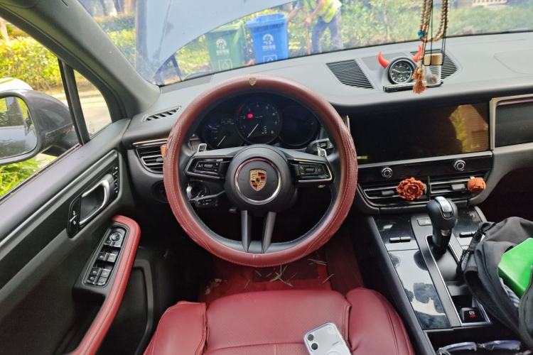 Used Porsche Macan 2023 Macan 2.0T Steering Wheel