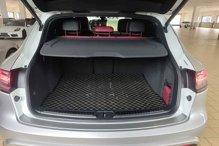 Used Porsche Macan 2023 Macan GTS 2.9T Trunk