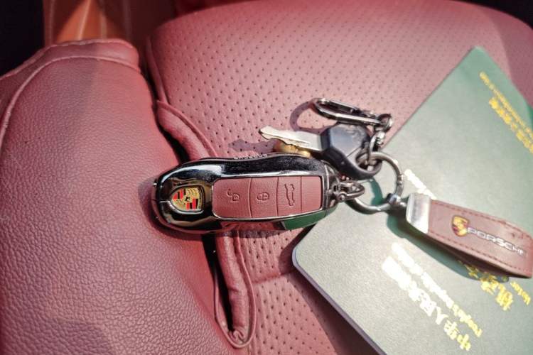 Used Porsche Macan 2023 Macan 2.0T Vehicle Key