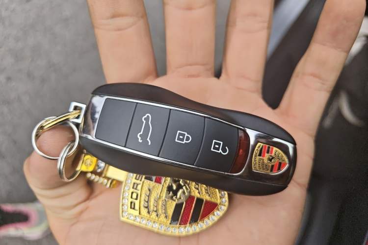 Used Porsche Macan 2023 Macan 2.0T Vehicle Key