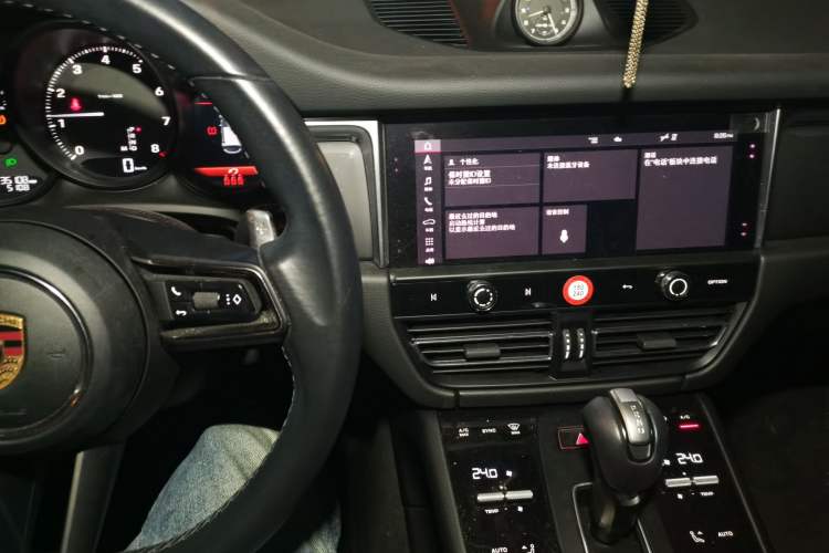 Used Porsche Macan 2023 Macan 2.0T Audio And AC Panel