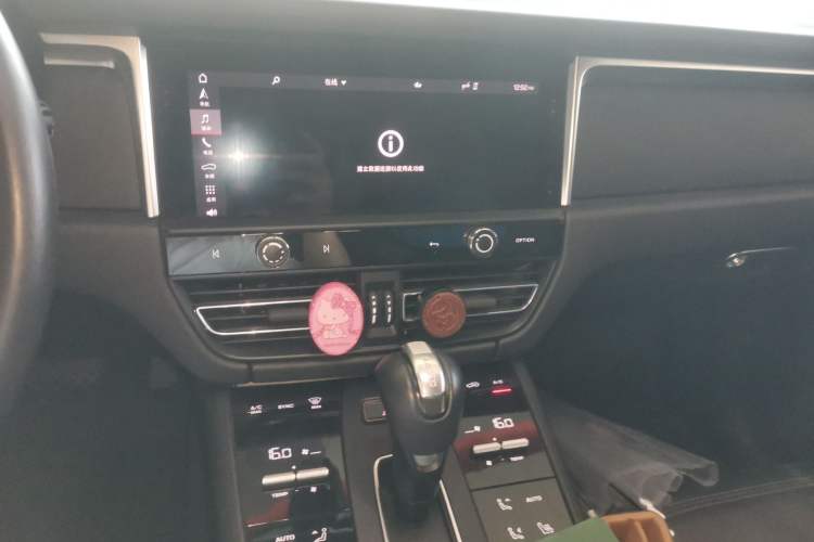 Used Porsche Macan 2023 Macan 2.0T Audio And AC Panel