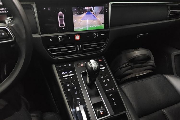 Used Porsche Macan 2023 Macan 2.0T Audio And AC Panel