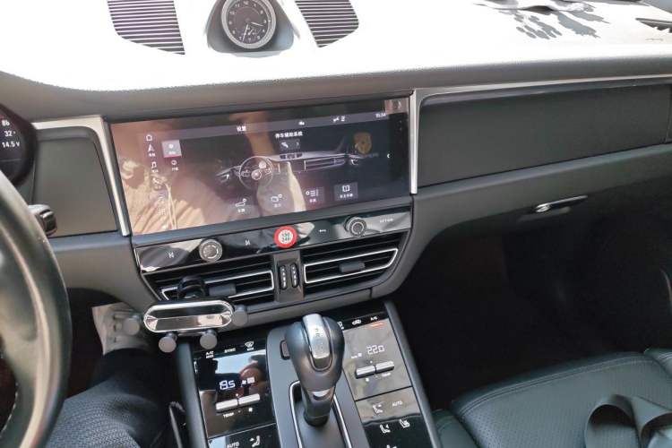 Used Porsche Macan 2023 Macan 2.0T Audio And AC Panel