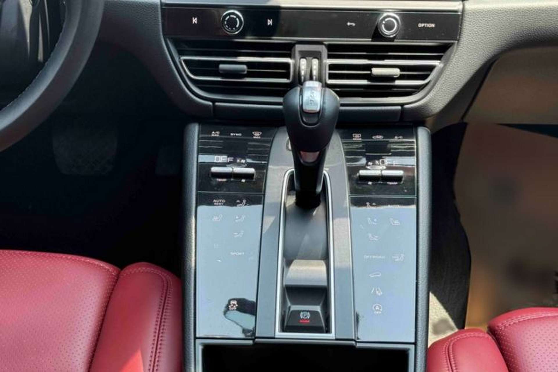 Used Porsche Macan 2023 Macan 2.0T Audio And AC Panel