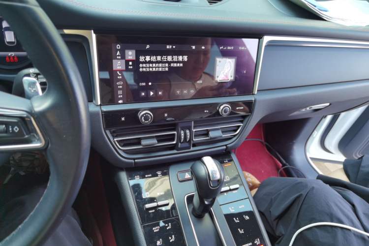 Used Porsche Macan 2023 Macan 2.0T Audio And AC Panel