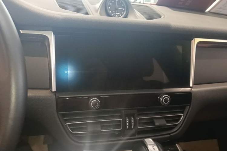 Used Porsche Macan 2023 Macan 2.0T Audio And AC Panel