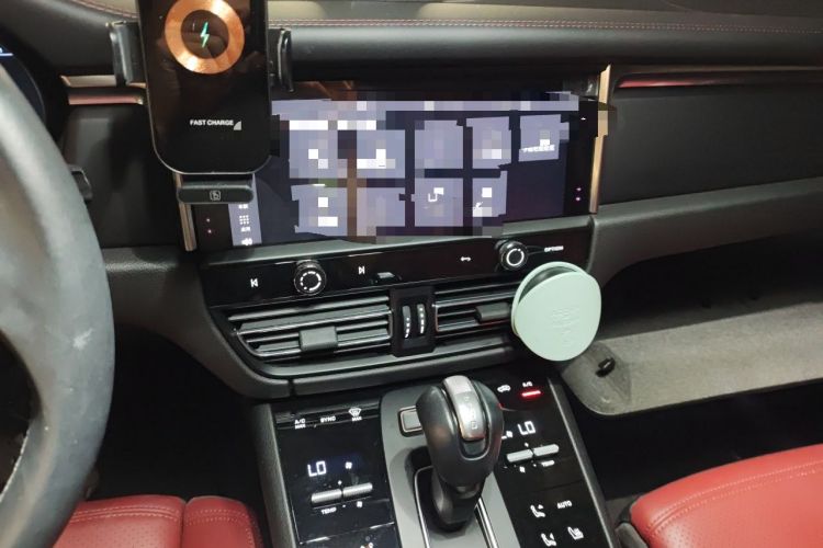 Used Porsche Macan 2023 Macan 2.0T Audio And AC Panel