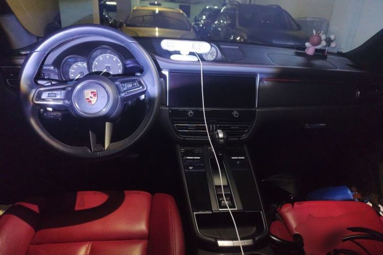 Used Porsche Macan 2023 Macan 2.0T Center Console