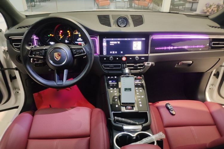 Used Porsche Macan 2023 Macan 2.0T Center Console