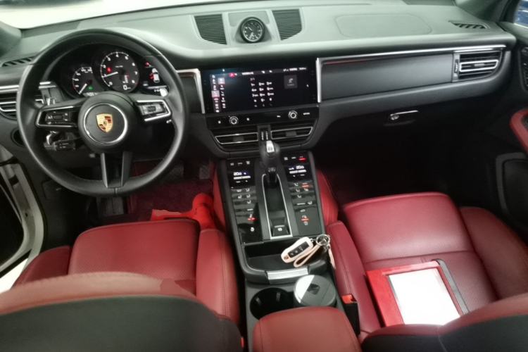 Used Porsche Macan 2023 Macan 2.0T Center Console