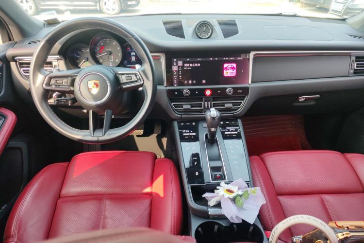 Used Porsche Macan 2023 Macan 2.0T Center Console