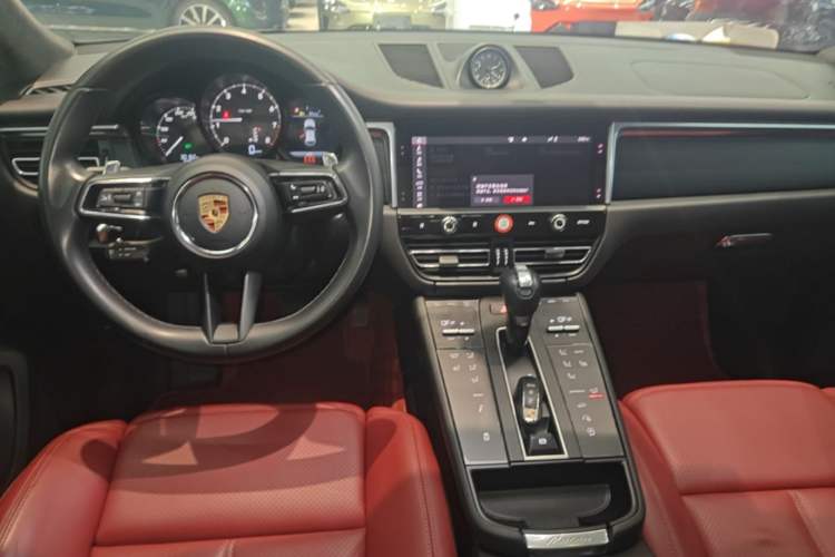 Used Porsche Macan 2023 Macan 2.0T Center Console