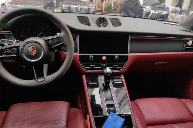 Used Porsche Macan 2023 Macan 2.0T Center Console