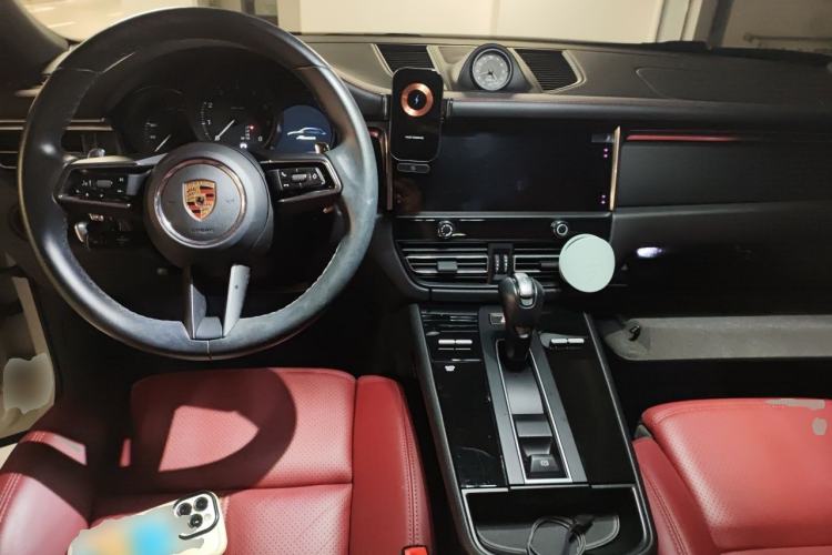 Used Porsche Macan 2023 Macan 2.0T Center Console