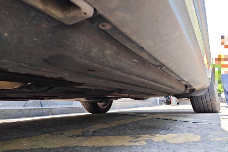 Used Porsche Macan 2023 Macan 2.0T Chassis Front Left