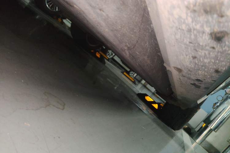 Used Porsche Macan 2023 Macan 2.0T Chassis Front Left