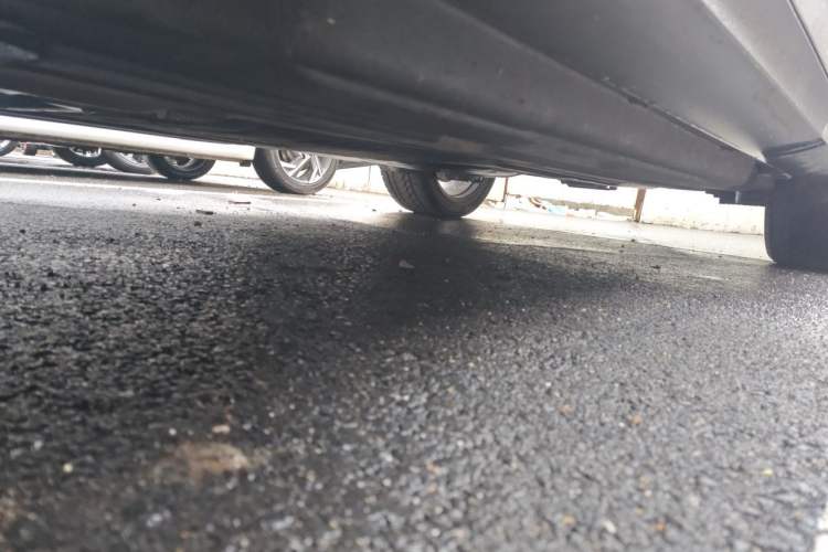 Used Porsche Macan 2023 Macan T 2.0T Chassis Front Left