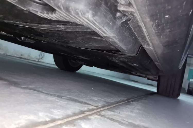 Used Porsche Macan 2023 Macan 2.0T Chassis Front Left