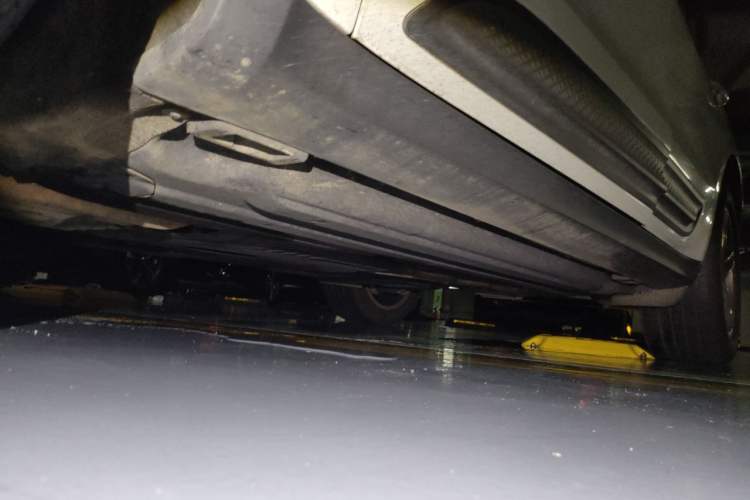 Used Porsche Macan 2023 Macan 2.0T Chassis Front Left