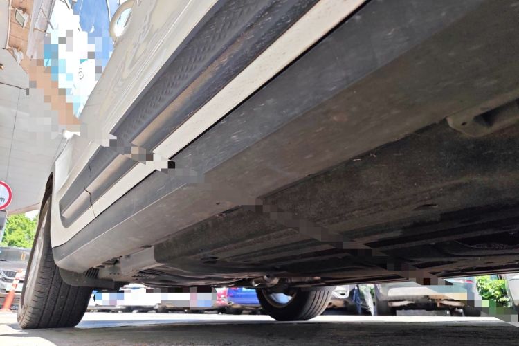 Used Porsche Macan 2023 Macan 2.0T Chassis Front Right
