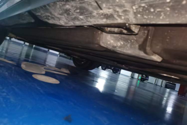 Used Porsche Macan 2023 Macan 2.0T Chassis Rear Left