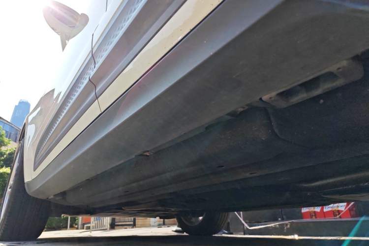 Used Porsche Macan 2023 Macan 2.0T Chassis Rear Left