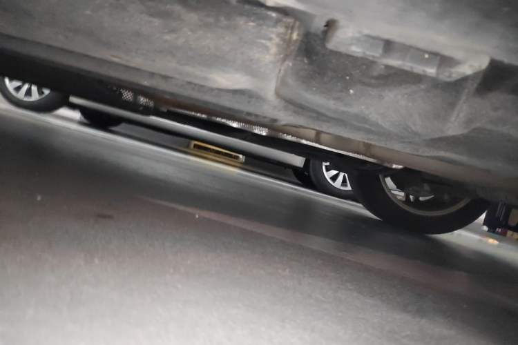 Used Porsche Macan 2023 Macan T 2.0T Chassis Rear Left