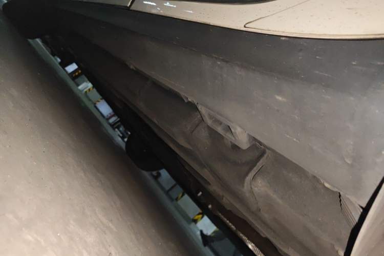 Used Porsche Macan 2023 Macan 2.0T Chassis Rear Left
