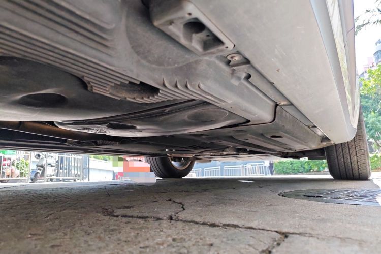 Used Porsche Macan 2023 Macan 2.0T Chassis Rear Right