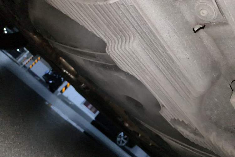 Used Porsche Macan 2023 Macan T 2.0T Chassis Rear Right