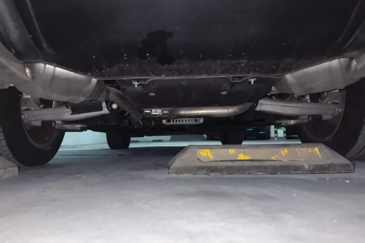 Used Porsche Macan 2023 Macan 2.0T Chassis Rear