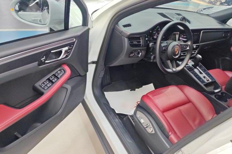 Used Porsche Macan 2023 Macan 2.0T Driver Seat