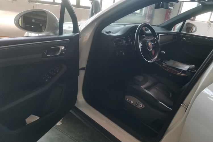 Used Porsche Macan 2023 Macan 2.0T Driver Seat