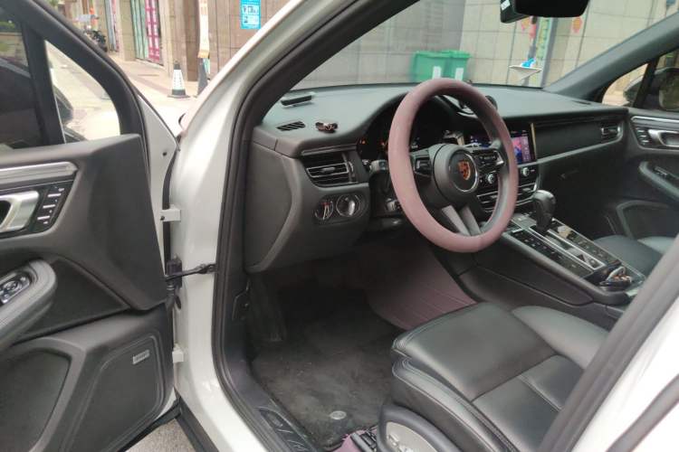 Used Porsche Macan 2023 Macan 2.0T Driver Seat
