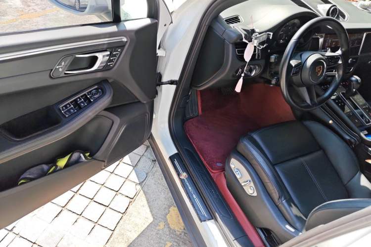 Used Porsche Macan 2023 Macan 2.0T Driver Seat