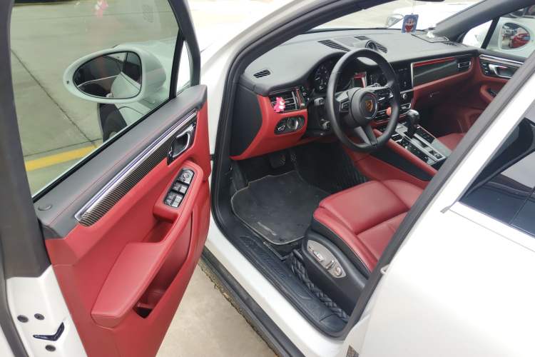 Used Porsche Macan 2023 Macan 2.0T Driver Seat