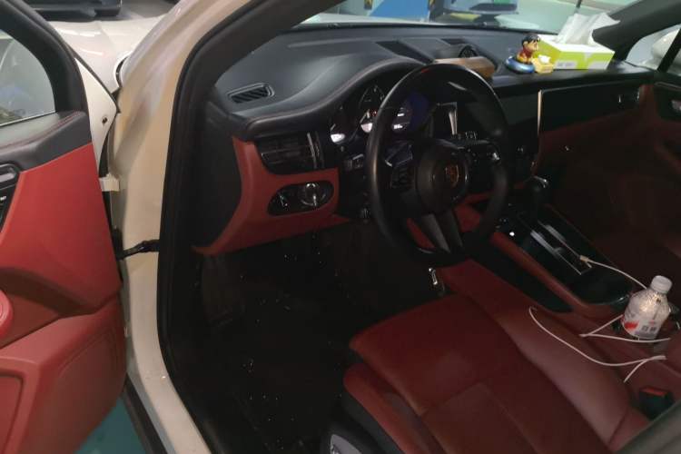 Used Porsche Macan 2023 Macan 2.0T Driver Seat