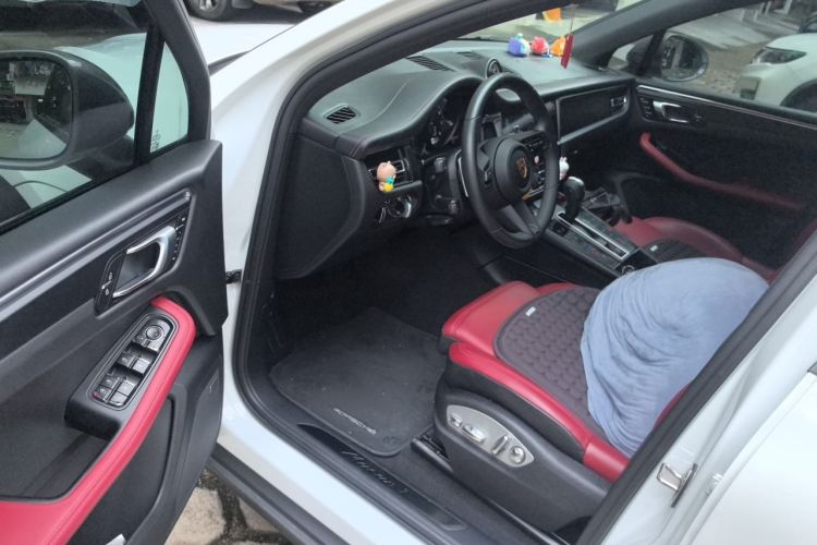 Used Porsche Macan 2023 Macan T 2.0T Driver Seat