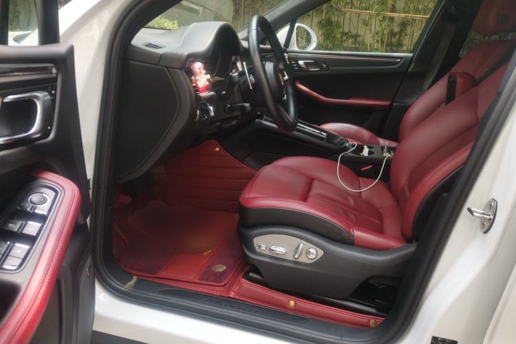 Used Porsche Macan 2023 Macan 2.0T Driver Seat