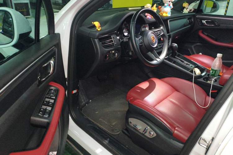 Used Porsche Macan 2023 Macan 2.0T Driver Seat