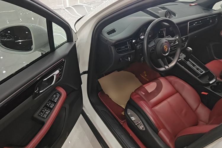 Used Porsche Macan 2023 Macan 2.0T Driver Seat