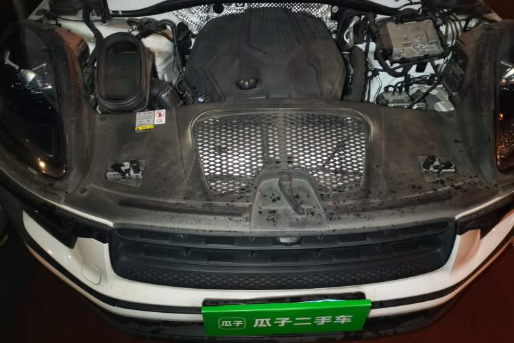 Used Porsche Macan 2023 Macan 2.0T Engine Bay