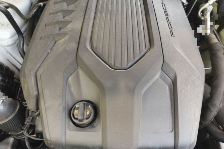 Used Porsche Macan 2023 Macan T 2.0T Engine Bay
