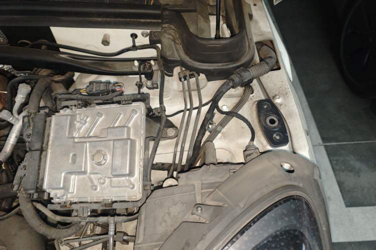 Used Porsche Macan 2023 Macan 2.0T Engine Bay Left