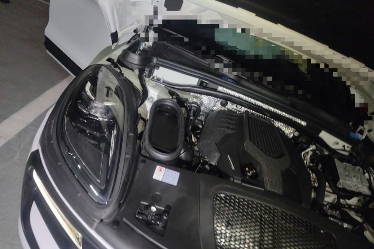 Used Porsche Macan 2023 Macan 2.0T Engine Bay Right