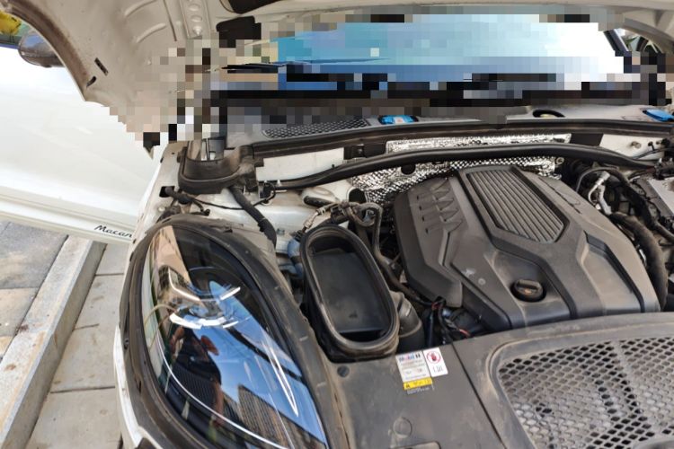 Used Porsche Macan 2023 Macan T 2.0T Engine Bay Right