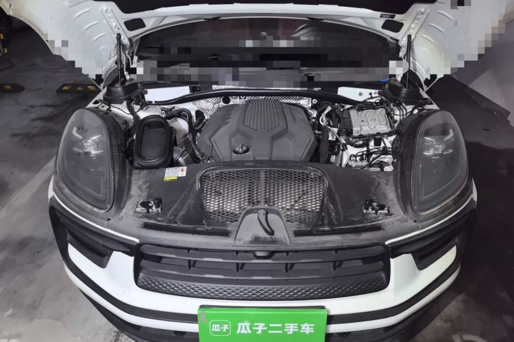 Used Porsche Macan 2023 Macan 2.0T Engine Bay