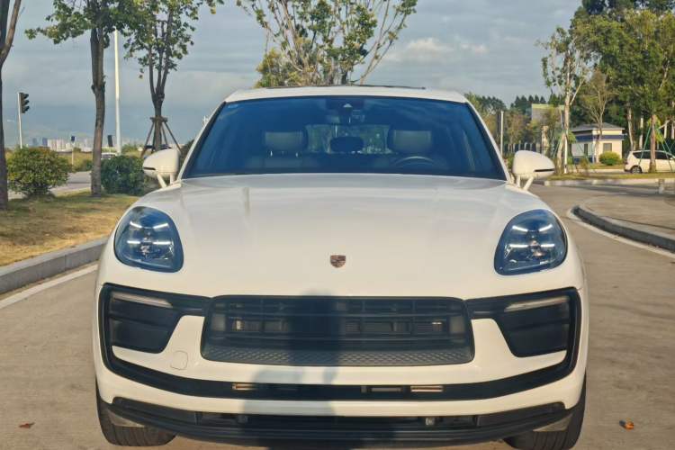 Used Porsche Macan 2023 Macan 2.0T Exterior 2
