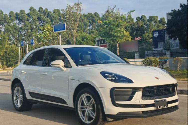Used Porsche Macan 2023 Macan 2.0T Exterior 3